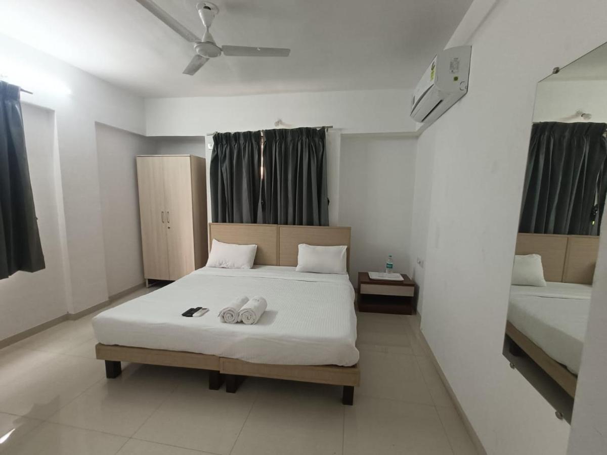 Service Apartments, Baner, Pune Bagian luar foto